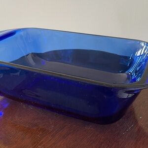 Anchor Hocking cobalt blue glass rectangular baking dish with handles,